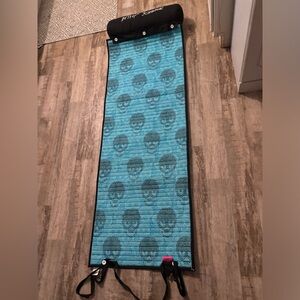 Betsy Johnson beach mat